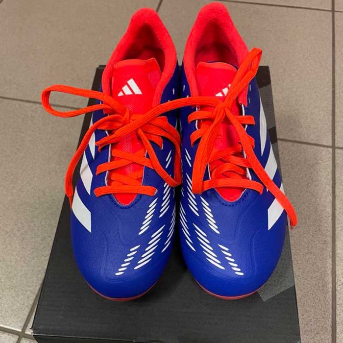 Adidas stoplis futballcipő 28-40-es méretben, kék fehér piros színben - Image 2