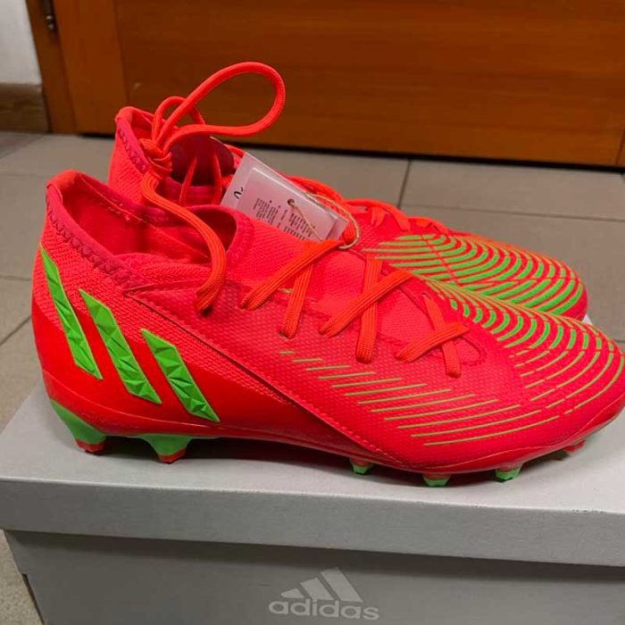Adidas stoplis futballcipő 28-40-es méretben, piros